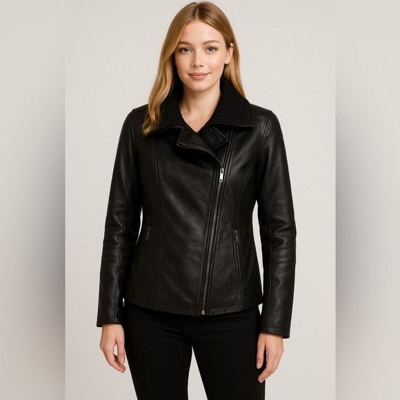Ricki's Jackets & Blazers - RICKIS Black Faux leather ladies spring jacket size 8 Medium short coat